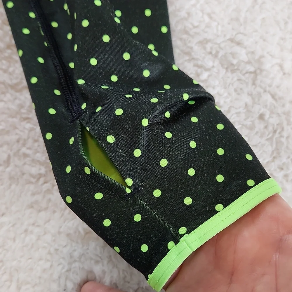 NIKE 3/4 zip sporty long sleeve top with thumb holes, black w green polka dots L - Picture 6 of 8